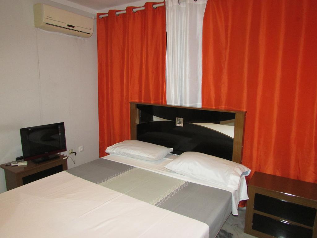Residencial Girassol, Lda Bed and Breakfast São Filipe Esterno foto